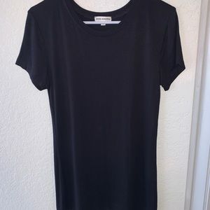 Black t-shirt